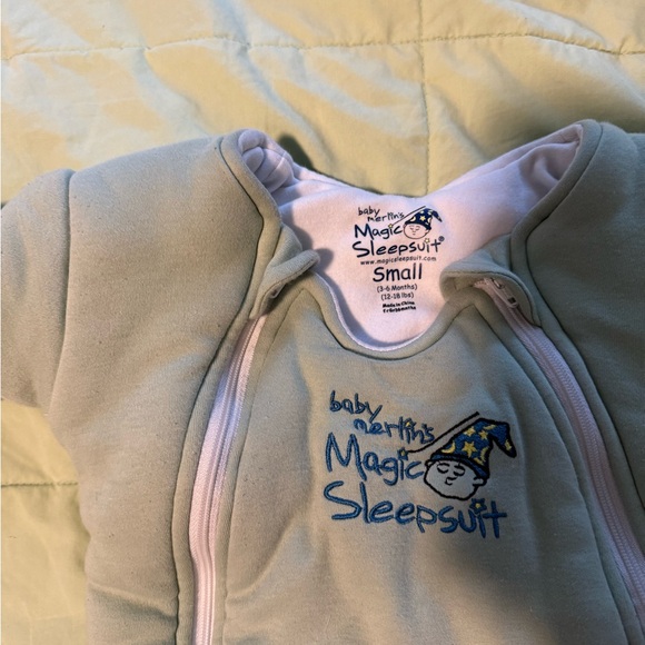 - Gray - Picture 2 of 8